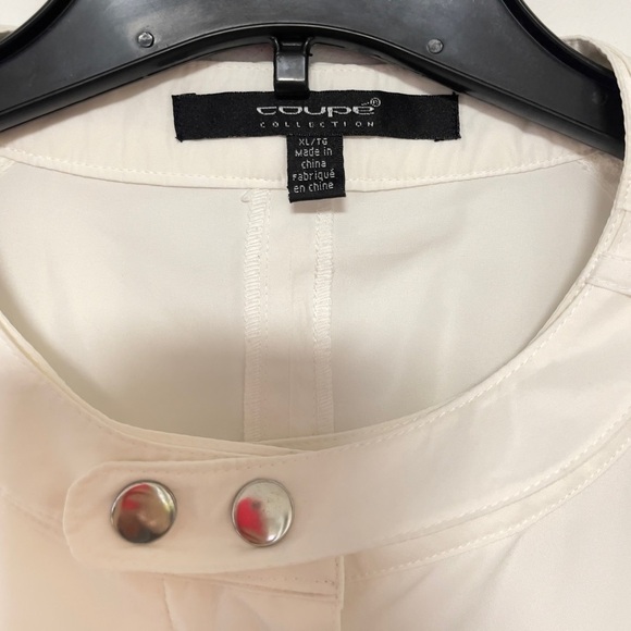 COUPE Collection White Lightweight Zip Button Windbreaker Jacket - Picture 6 of 8
